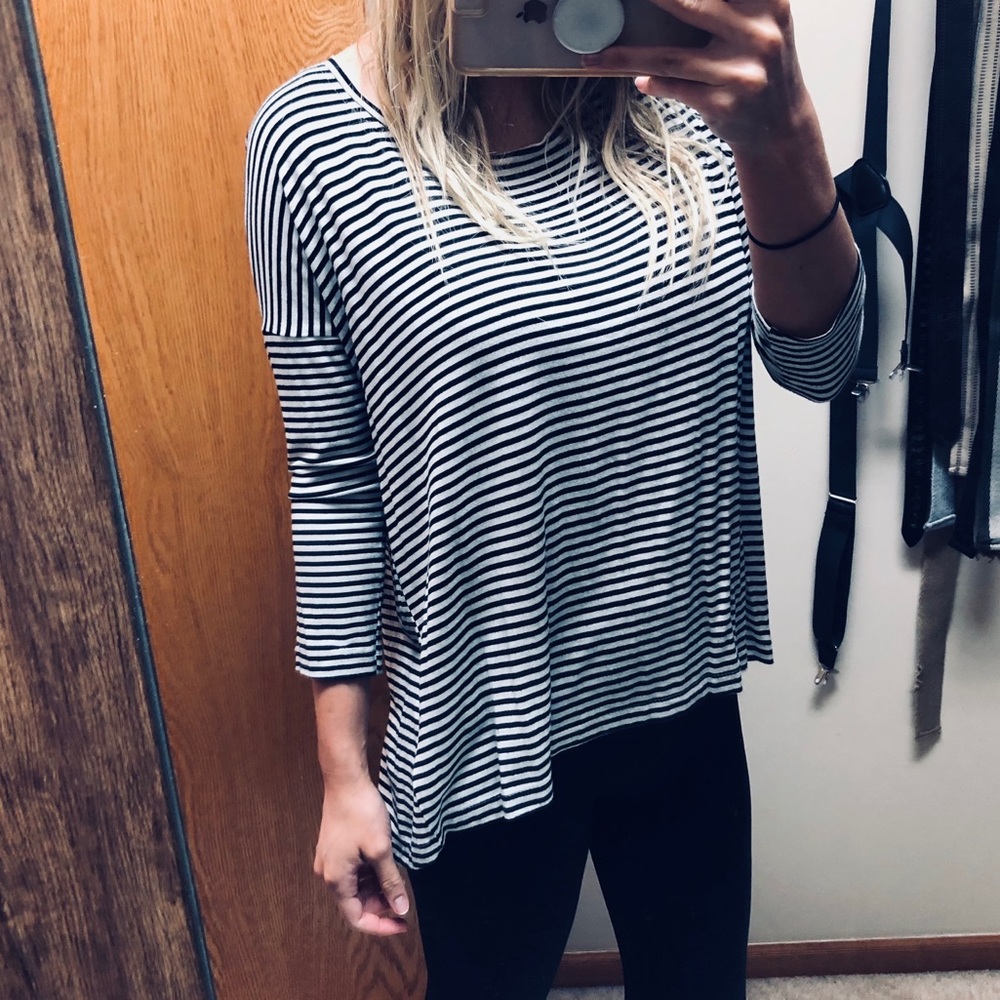 Black and white striped amuse top